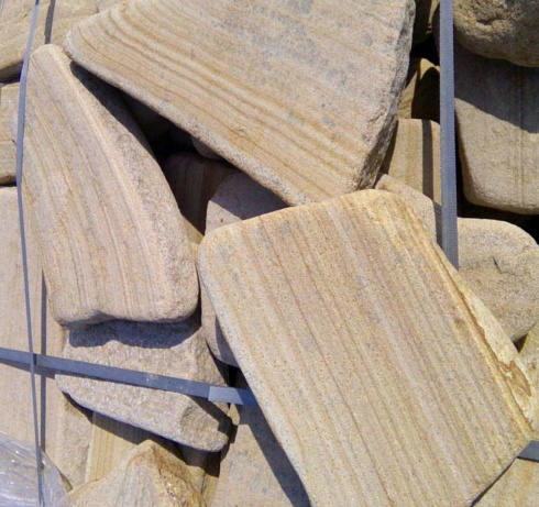 Kamenclub.ru: Песчаник пластушка галтованный желтый с рисунком (3 см)  купить в Саратове плитняк - пластушка желтый песчаник 21000 руб/м3   фото КАМЕНЬ КЛУБ