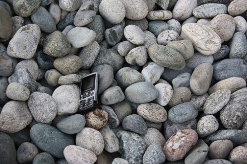 Kamenclub.ru: Галька речная окат (ассорти) фр. 50-100 мм. купить  в Саратове галька природная округлая серая белая черная серая коричневая синяя галька речная окатанная округлая 6200 руб/т   фото КАМЕНЬ КЛУБ