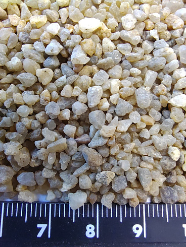 Кварцевый песок для водоподготовки фр. 1,6-3 мм.  купить в Саратове фото Камень Клуб