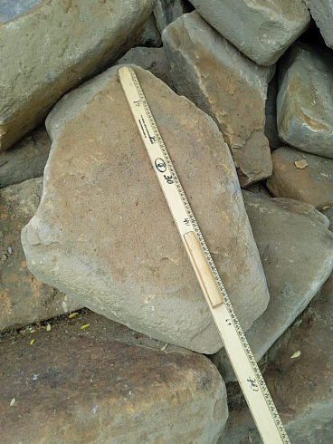 Kamenclub.ru: Песчаник для мощения дорожек, площадок, парковок ( фр 5-10 см)  купить в Саратове песчаник  серый желтый коричневый рыжий песчаник оголтованный окатанный 6500 руб/т   фото КАМЕНЬ КЛУБ