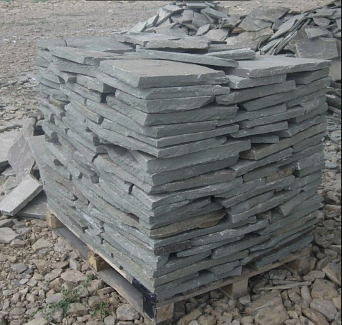 Kamenclub.ru: Песчаник пластушка серо-зеленый (1,5 см)  купить в Саратове плитняк - пластушка серо-зеленый, серый, зеленый пластушка рваная ландшафтная колотая 10200 руб/м3   фото КАМЕНЬ КЛУБ