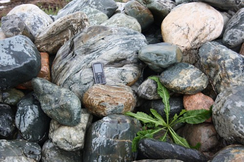 Kamenclub.ru: Ландшафтные валунчики фр.100-500 мм.  купить в Саратове крупный природный камень серый, темно-серый, светло-серый речной валун крупный 4800 руб/т   фото КАМЕНЬ КЛУБ