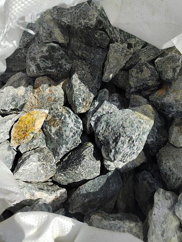 фото Галтованный жадеит (фр. 70-100 мм)  купить в Саратове в интернет-портале КАМЕНЬ КЛУБ