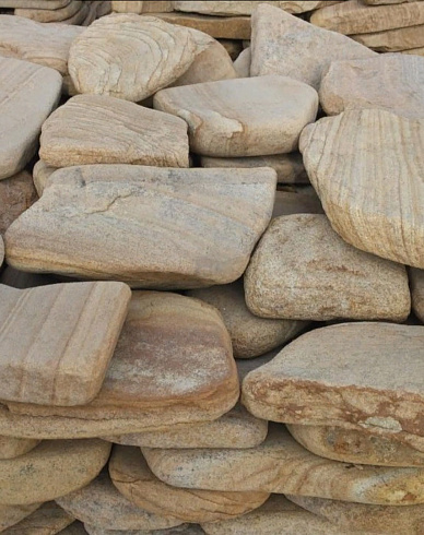 Kamenclub.ru: Песчаник пластушка галтованный желтый с рисунком (3 см)  купить в Саратове плитняк - пластушка желтый песчаник 21000 руб/м3   фото КАМЕНЬ КЛУБ