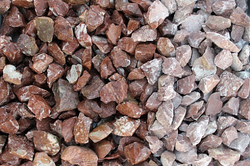 Kamenclub.ru: Мраморная крошка (щебень крошка розовый) фр. 20-40 мм.  купить в Саратове мрамор розовый, красный мраморная крошка декоративная 11000 руб/т   фото КАМЕНЬ КЛУБ