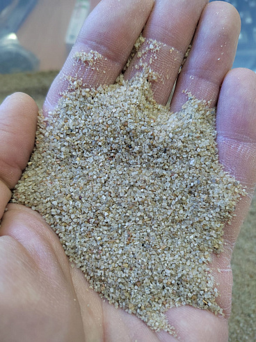 Кварцевый песок для площадок фр. 0,3 - 1 мм.  купить в Саратове фото Камень Клуб