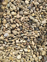 Kamenclub.ru: Галька речная окат рыжая фр. 20-40 мм. купить  в Саратове галька речная окатанная рыжая желтая серая округлая речная галька 5000 руб/т   фото КАМЕНЬ КЛУБ