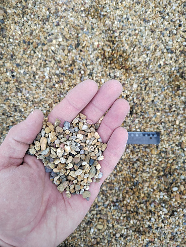 Галька речная окат (рыжая) фр.3-5 мм купить в Саратове 