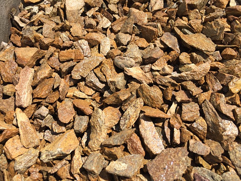 Kamenclub.ru: Щебень крошка желтый (ЗЛАТОЛИТ) фр. 20-40 мм.  купить в Саратове златолит бежевый, золотистый, желтый декоративная каменная крошка 10800 руб/т   фото КАМЕНЬ КЛУБ