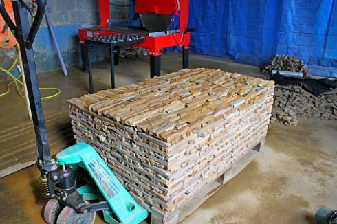 Kamenclub.ru: Песчаник (лапша) art PSG-3-01  купить в Саратове    2300 руб/кв.м   фото КАМЕНЬ КЛУБ