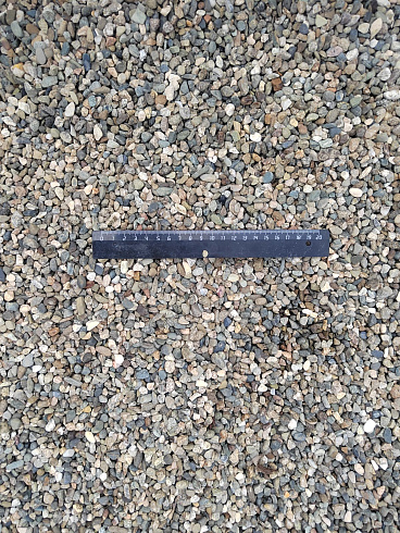 Kamenclub.ru: Галька речная окат (серая) фр.5-10 мм купить  в Саратове галька речная серая, серый, темно-серый, светло-серый, коричневый речная окатанная галька декоративная ландшатфная 5000 руб/т   фото КАМЕНЬ КЛУБ