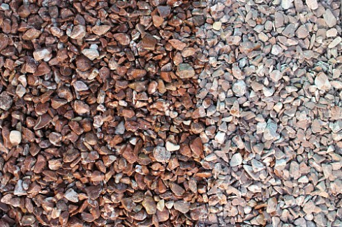 Kamenclub.ru: Мраморная крошка (щебень галтованный розовый) фр.10-20 мм.  купить в Саратове мрамор розовый, красный ландшафтный декоративный окатанный округлый щебень 15000 руб/т   фото КАМЕНЬ КЛУБ