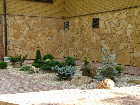 Kamenclub.ru: Песчаник пластушка желтый с разводом под дерево (2 см)  купить в Саратове плитняк желтый с разводами, желтый, рыжий, серый песчаник пластушка рваная ландшафтная 11 000 руб/м3   фото КАМЕНЬ КЛУБ