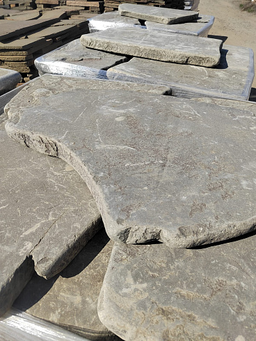 Kamenclub.ru: Песчаник галтованный для облицовки (фр. 2-5 см)  купить в Саратове песчник рыжий желтый серый песчаник окатанный речной 6 000 руб/т   фото КАМЕНЬ КЛУБ