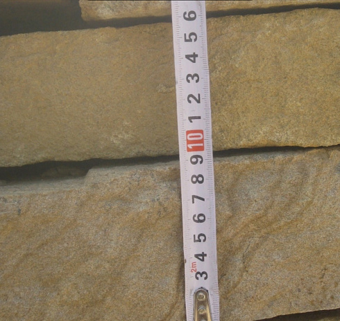 Kamenclub.ru: Песчаник пластушка желтый с рисунком (7-15 см)  купить в Саратове плитняк - пластушка - бут желтый песчаник 10200 руб/м3   фото КАМЕНЬ КЛУБ