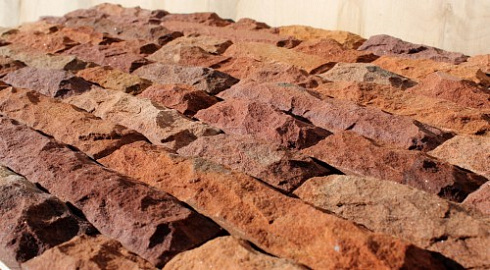 Kamenclub.ru: Песчаник (красный дракон) art PSK-5-03  купить в Саратове    3350 руб/кв.м   фото КАМЕНЬ КЛУБ