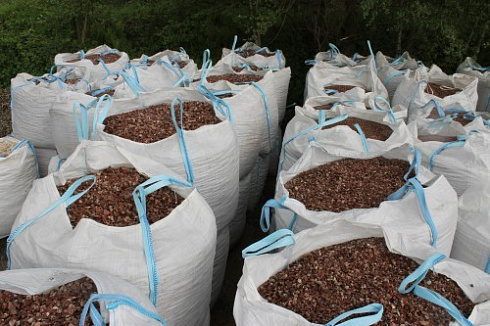 Kamenclub.ru: Мраморная крошка (щебень крошка розовый) фр. 20-40 мм.  купить в Саратове мрамор розовый, красный мраморная крошка декоративная 11000 руб/т   фото КАМЕНЬ КЛУБ