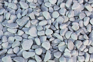 Kamenclub.ru: Мраморная крошка (щебень галтованный белый), фр.20-40 мм.  купить в Саратове мрамор белый бежевый молочный мраморный щебень декоративный 17000 руб/т   фото КАМЕНЬ КЛУБ