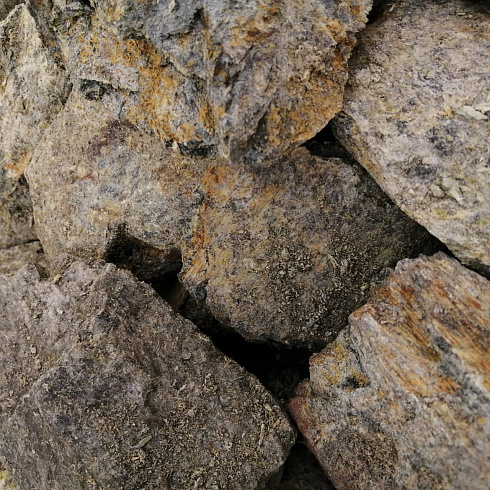 фото Змеевик салатовый  (фр. 70-100 мм)  купить в Саратове в интернет-портале КАМЕНЬ КЛУБ