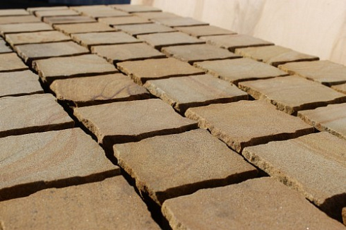 Kamenclub.ru: Песчаник брусчатка (Прага) art PSG-10-07  купить в Саратове    2600 руб/кв.м   фото КАМЕНЬ КЛУБ