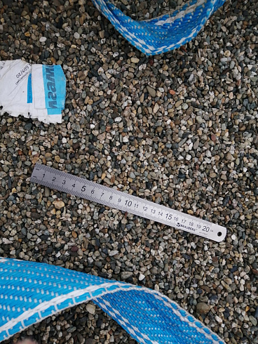 Kamenclub.ru: Галька речная окат (серая) фр.3-5 мм купить  в Саратове галька речная серая бежевый темно-серый окатанный речной камень округлый 9500 руб/т   фото КАМЕНЬ КЛУБ