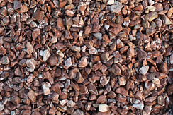 Kamenclub.ru: Мраморная крошка (щебень галтованный розовый) фр.5-10 мм.  купить в Саратове мрамор розовый, красный окатанный мраморный щебень декоративный ландшатфный 15000 руб/т   фото КАМЕНЬ КЛУБ