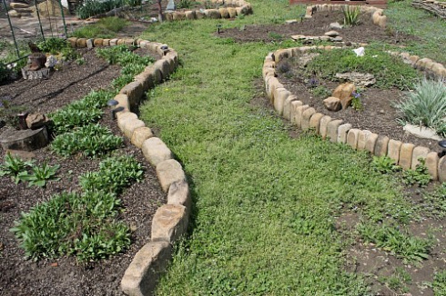 Kamenclub.ru: Песчаник для строительства и кладки блочный (фр 100-200 мм)  купить в Саратове песчаник бежевый серый рыжий валун мелкий для строительства песчаник 6500 руб/т   фото КАМЕНЬ КЛУБ