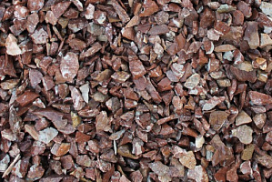 Kamenclub.ru: Мраморная крошка (щебень крошка розовый) фр. 10-20 мм.  купить в Саратове мрамор розовый, красный каменная декоративная крошка ландшафтная 11000 руб/т   фото КАМЕНЬ КЛУБ