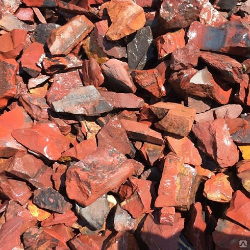 Kamenclub.ru: Щебень крошка красный (ЯШМА) фр. 5-10 мм.  купить в Саратове крошка каменная яшмы красный, бордовый, темно-красный декоративная крошка ландшафтная каменная яшмоидная 8500 руб/т   фото КАМЕНЬ КЛУБ