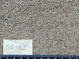 Кварцевый песок для площадок фр. 0,6-1,2 мм.  купить в Саратове фото Камень Клуб