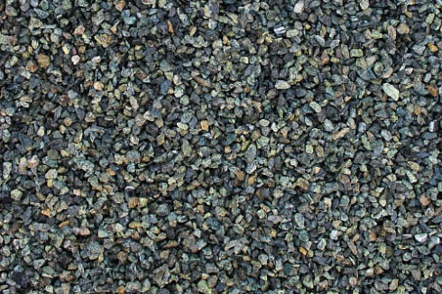 Kamenclub.ru: Щебень крошка зеленый (змеевик) фр. 10-20 мм.  купить в Саратове змеевик зеленый, салатовый декоративная ландшафтная каменная крошка щебня 7 200 руб/т   фото КАМЕНЬ КЛУБ
