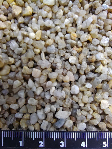 Кварцевый песок для площадок фр. 2-5 мм.  купить в Саратове фото Камень Клуб